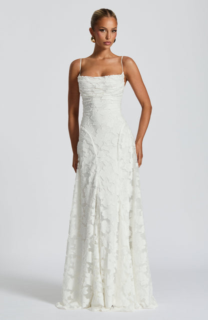 Vaynie | Elegant Maxi Dress